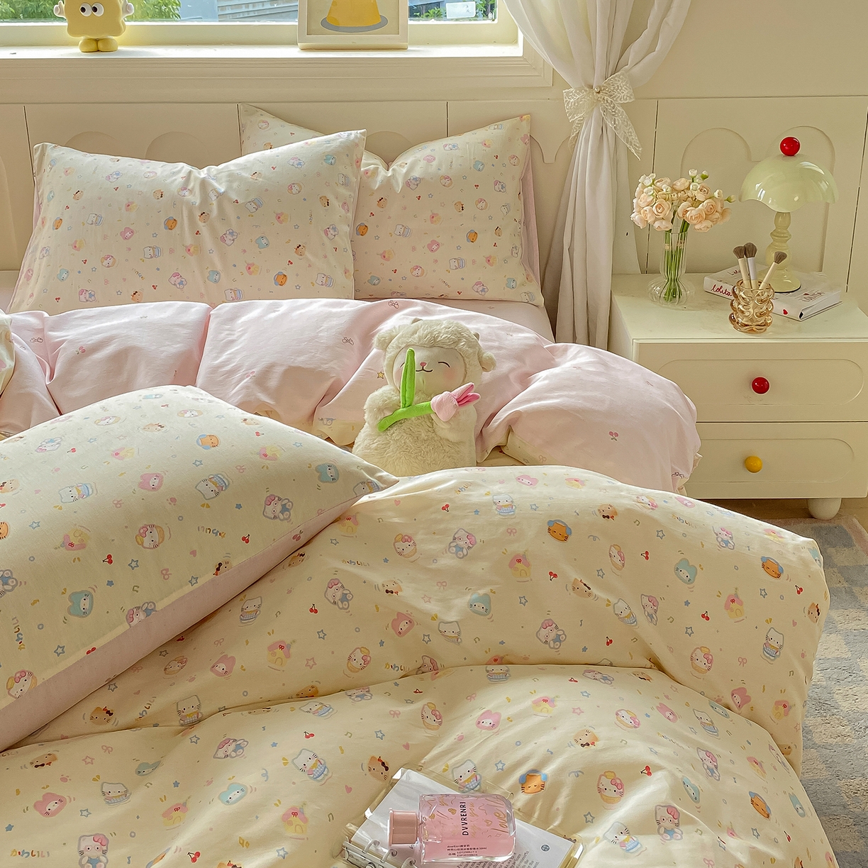 91家纺网 家纺一手货源 找家纺 黑马家居 2025新款13070全棉田园小清新单品被套系列 凯蒂猫