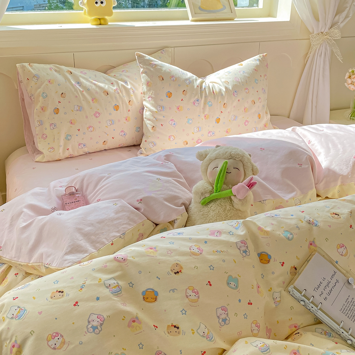 91家纺网 家纺一手货源 找家纺 黑马家居 2025新款13070全棉田园小清新四件套系列 凯蒂猫