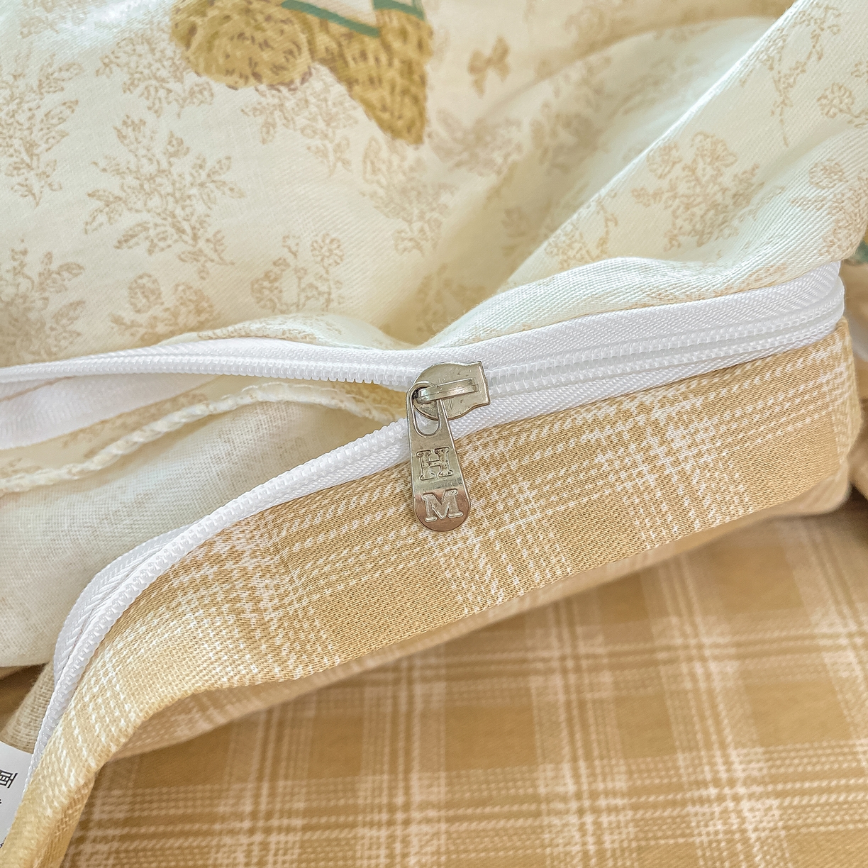 91家纺网 家纺一手货源 找家纺 黑马家居 2025新款13070全棉田园小清新单品被套系列 机器人