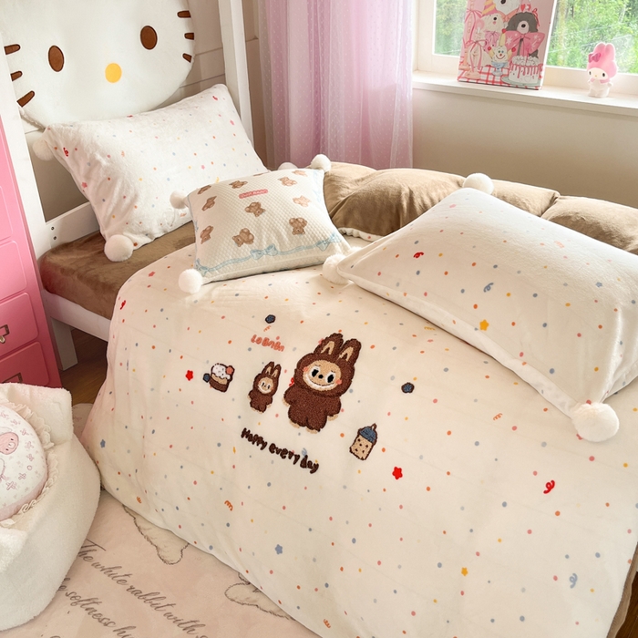 91家纺网 家纺一手货源 找家纺 （总）川悦生活 2025新款牛奶绒绣花LB四件套-小床