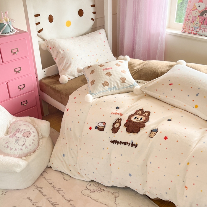 91家纺网 家纺一手货源 找家纺 （总）川悦生活 2025新款牛奶绒绣花LB四件套-小床