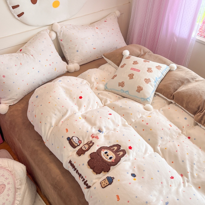 91家纺网 家纺一手货源 找家纺 （总）川悦生活 2025新款牛奶绒绣花LB四件套-大床