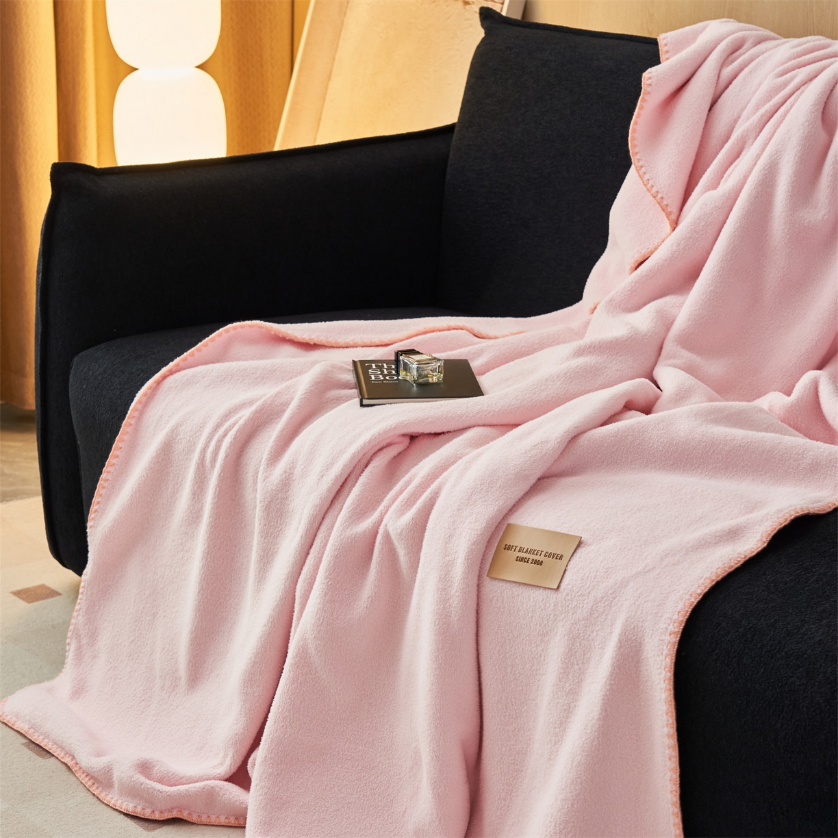 91家纺网 家纺一手货源 找家纺 莱家富 2026新款四季毯羊驼绒三角针边毛毯午睡沙发盖毯空调毯加厚500克双层毯 羊驼绒-粉