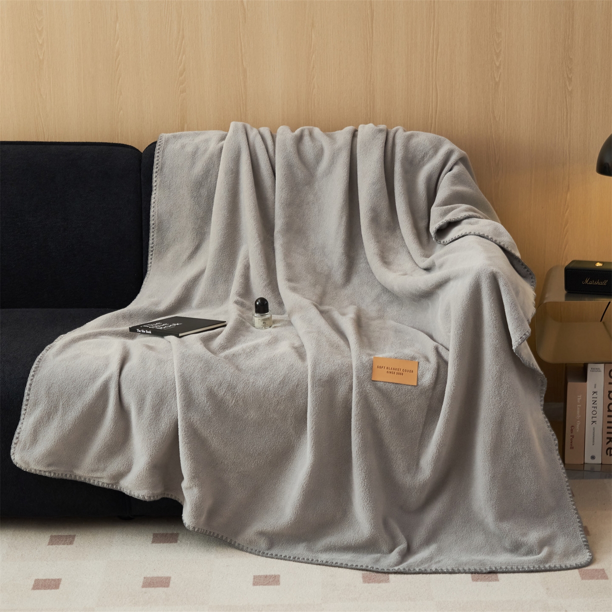 91家纺网 家纺一手货源 找家纺 莱家富 2026新款四季毯羊驼绒三角针边毛毯午睡沙发盖毯空调毯加厚500克双层毯 羊驼绒-灰