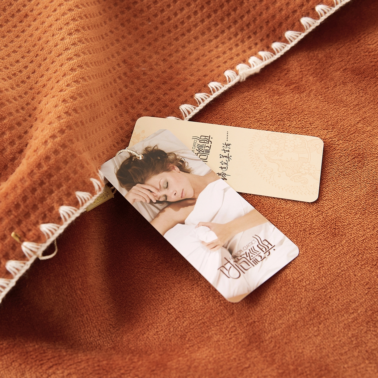 91家纺网 家纺一手货源 找家纺 莱家富 2026新款跨境A类华夫格牛奶绒双面毛毯轻奢休闲盖毯子多功能午睡办公室用毯 橙色