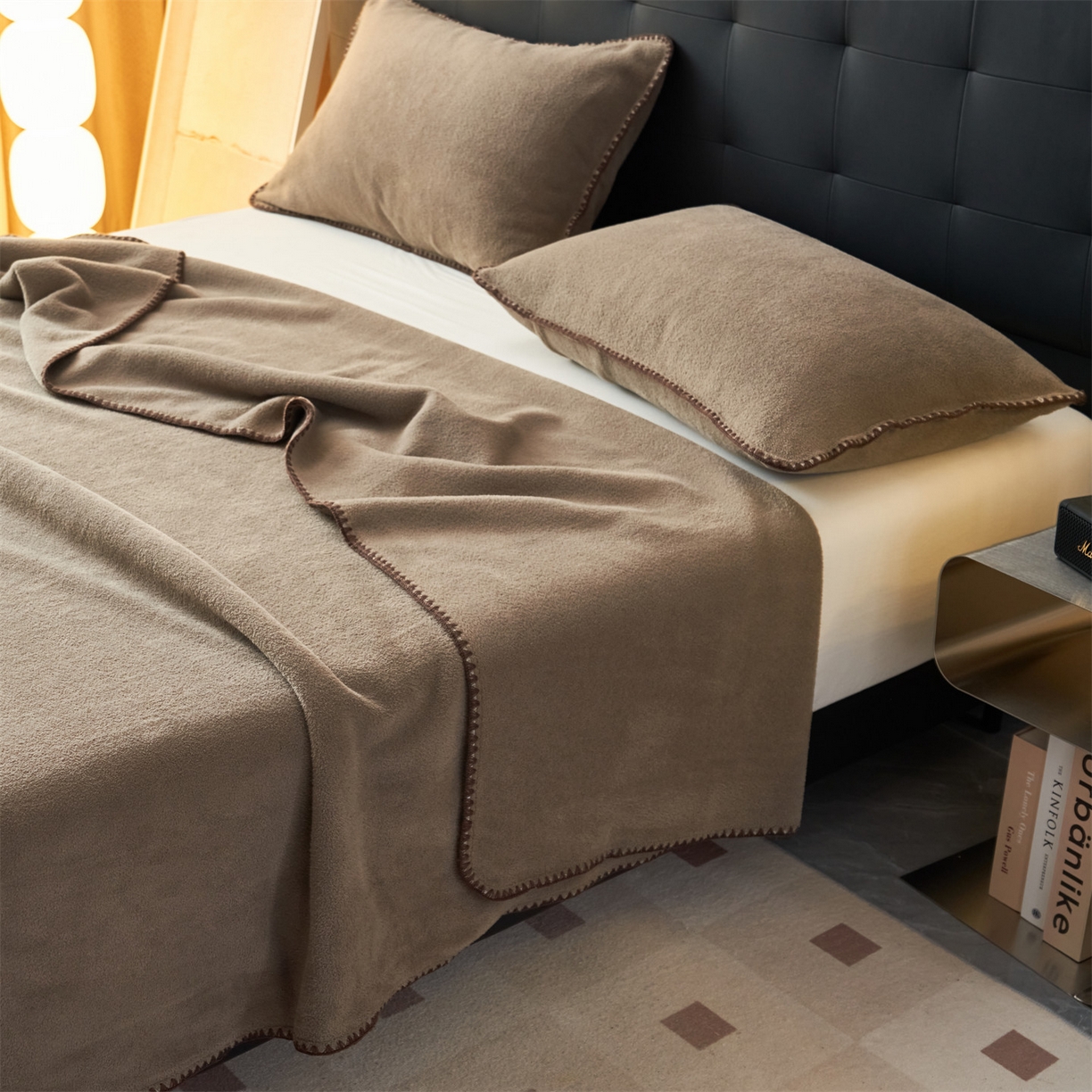 91家纺网 家纺一手货源 找家纺 莱家富 2026新款四季毯羊驼绒三角针边毛毯午睡沙发盖毯空调毯加厚500克双层毯 羊驼绒-咖