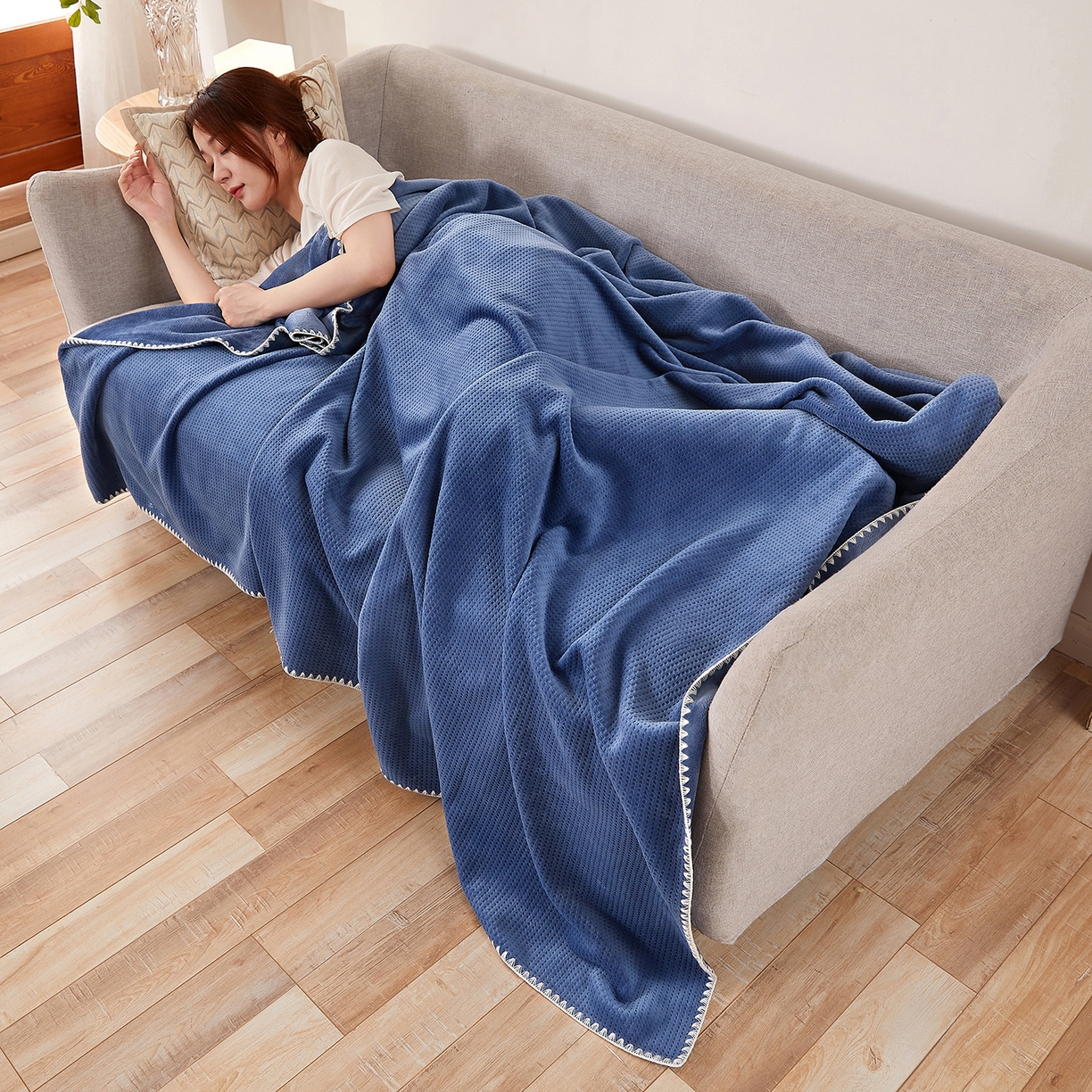 莱家富 2026新款跨境A类华夫格牛奶绒双面毛毯轻奢休闲盖毯子多功能午睡办公室用毯 蓝色