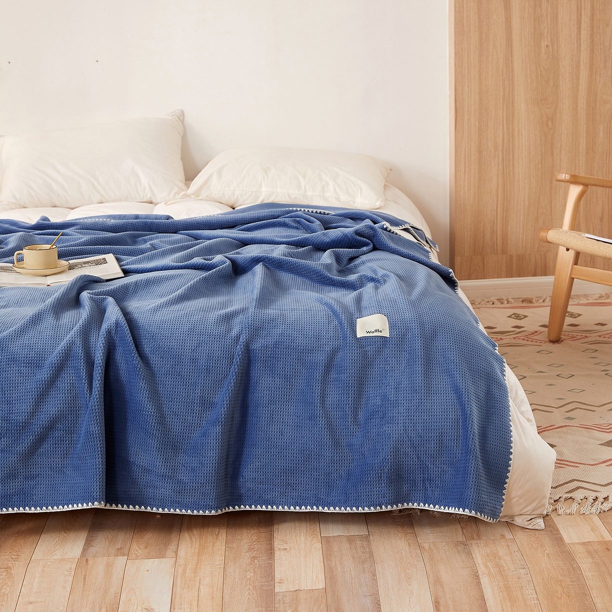 91家纺网 家纺一手货源 找家纺 莱家富 2026新款跨境A类华夫格牛奶绒双面毛毯轻奢休闲盖毯子多功能午睡办公室用毯 蓝色