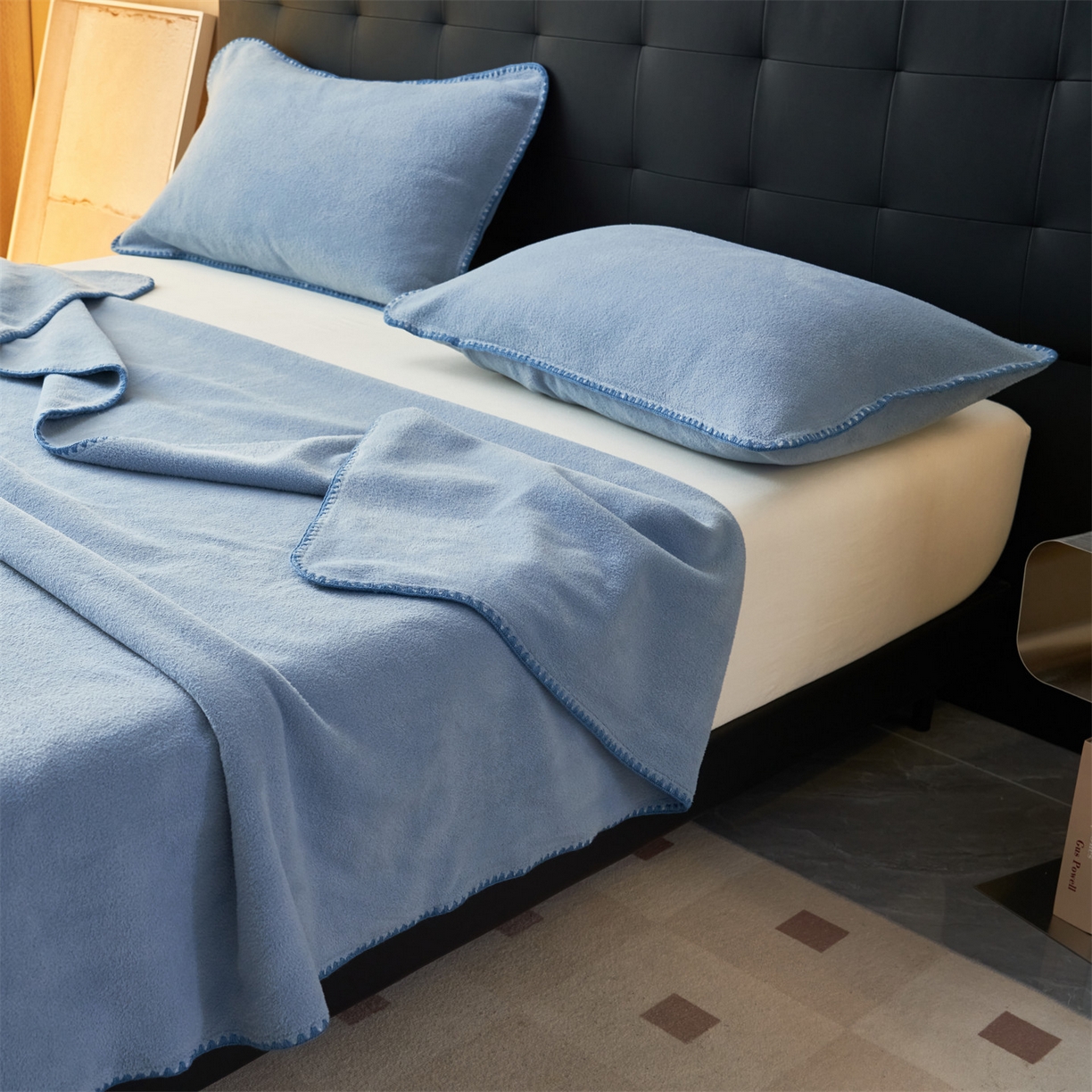 91家纺网 家纺一手货源 找家纺 莱家富 2025新款四季毯羊驼绒三角针边毛毯午睡沙发盖毯子空调毯双层毯 羊驼绒-蓝