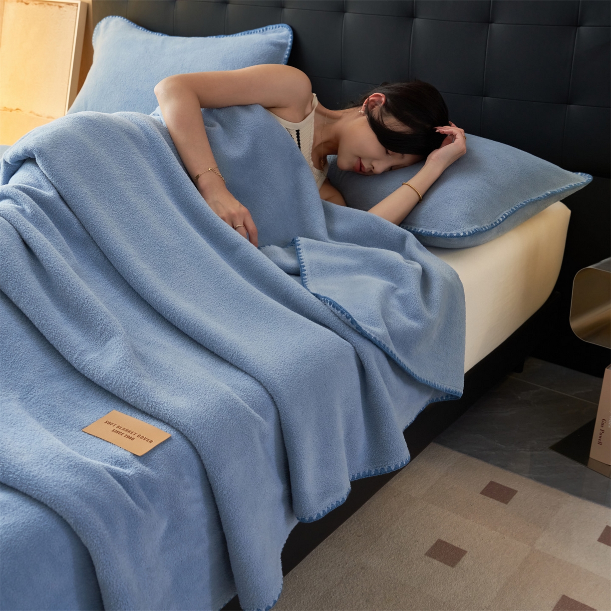 91家纺网 家纺一手货源 找家纺 莱家富 2025新款四季毯羊驼绒三角针边毛毯午睡沙发盖毯子空调毯双层毯 羊驼绒-蓝