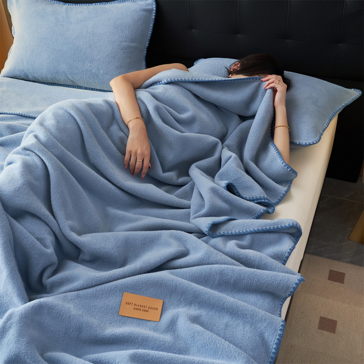 91家纺网 家纺一手货源 找家纺 莱家富 2025新款四季毯羊驼绒三角针边毛毯午睡沙发盖毯子空调毯双层毯 羊驼绒-蓝