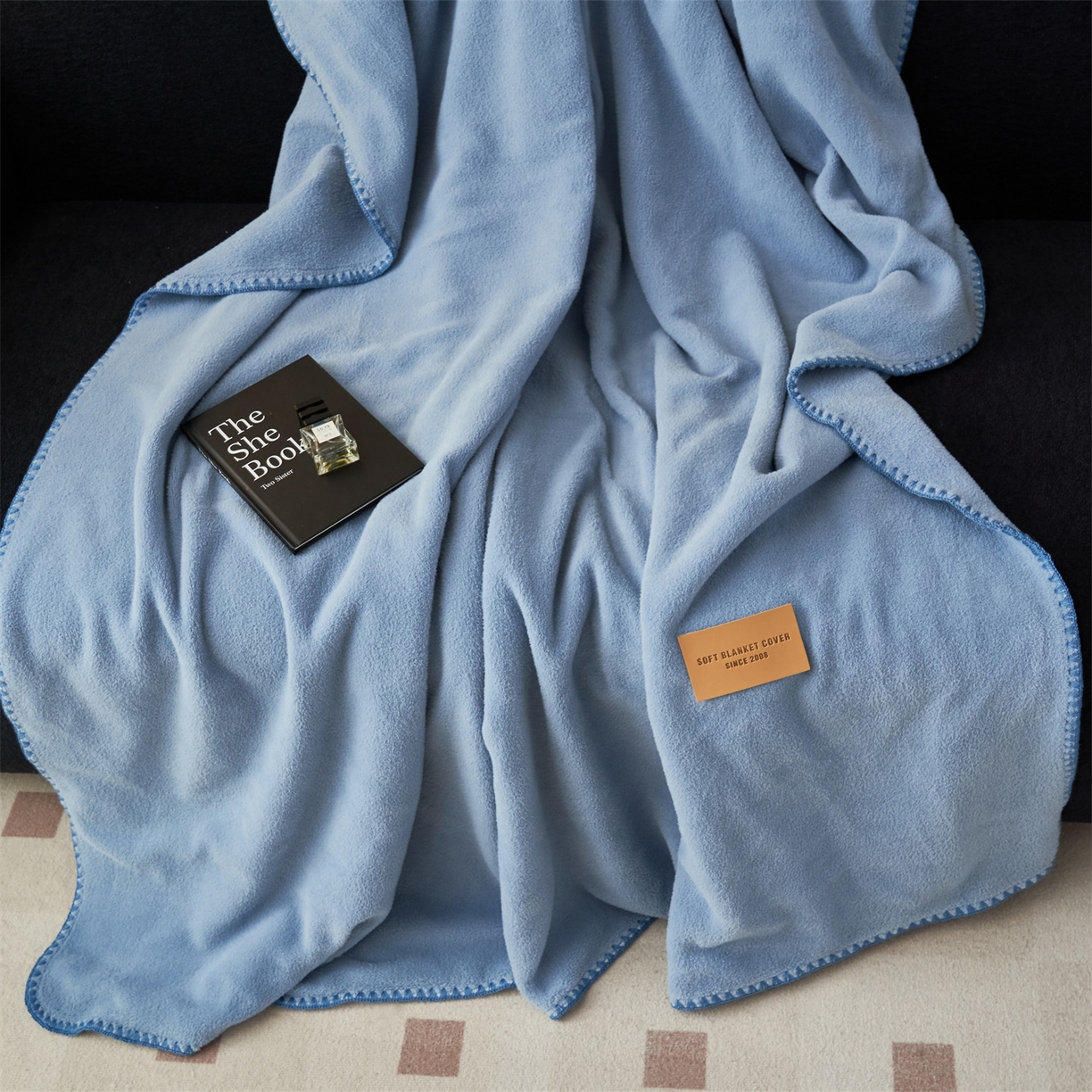 91家纺网 家纺一手货源 找家纺 莱家富 2025新款四季毯羊驼绒三角针边毛毯午睡沙发盖毯子空调毯双层毯 羊驼绒-蓝