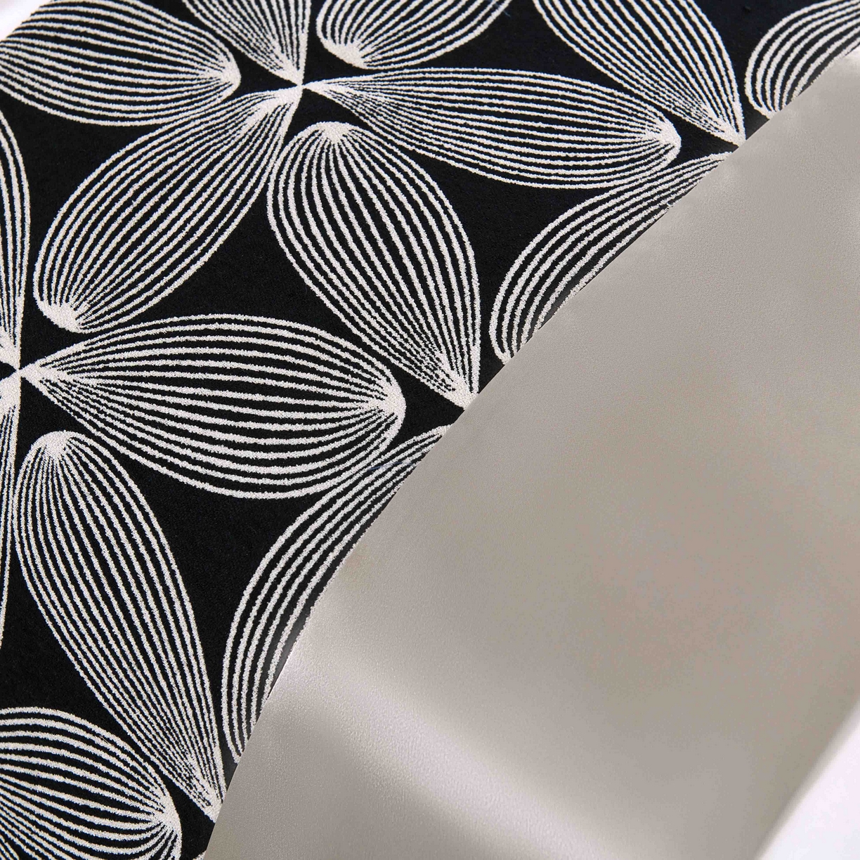 91家纺网 家纺一手货源 找家纺 澜昕 酒店民宿床尾巾床旗轻奢抱枕套床盖 大花瓣