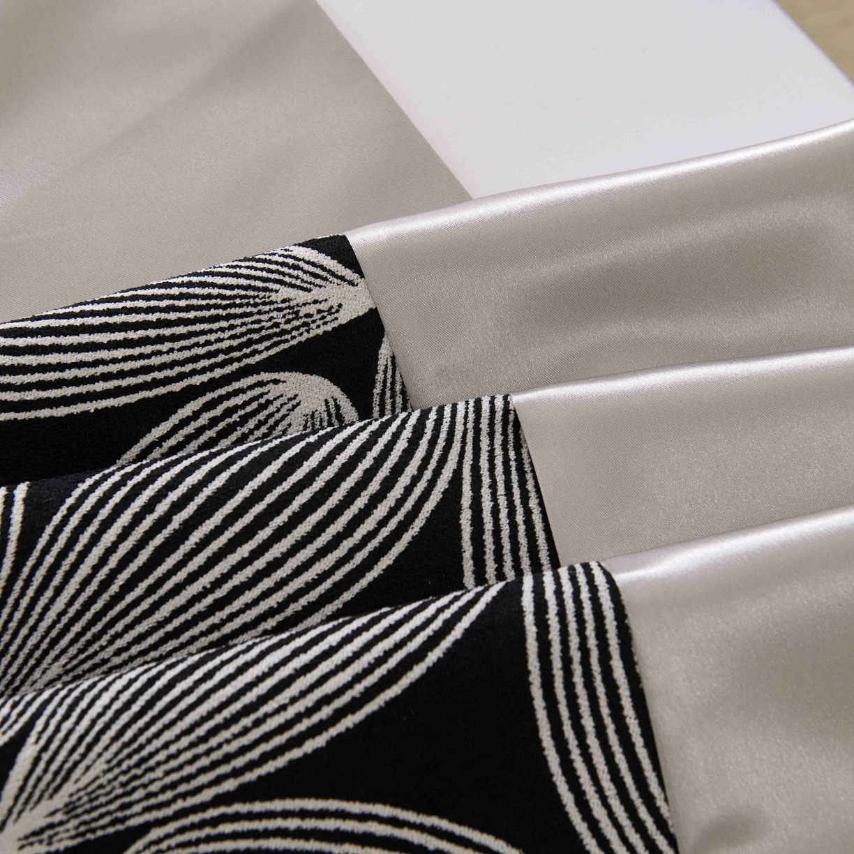 91家纺网 家纺一手货源 找家纺 澜昕 酒店民宿床尾巾床旗轻奢抱枕套床盖 大花瓣