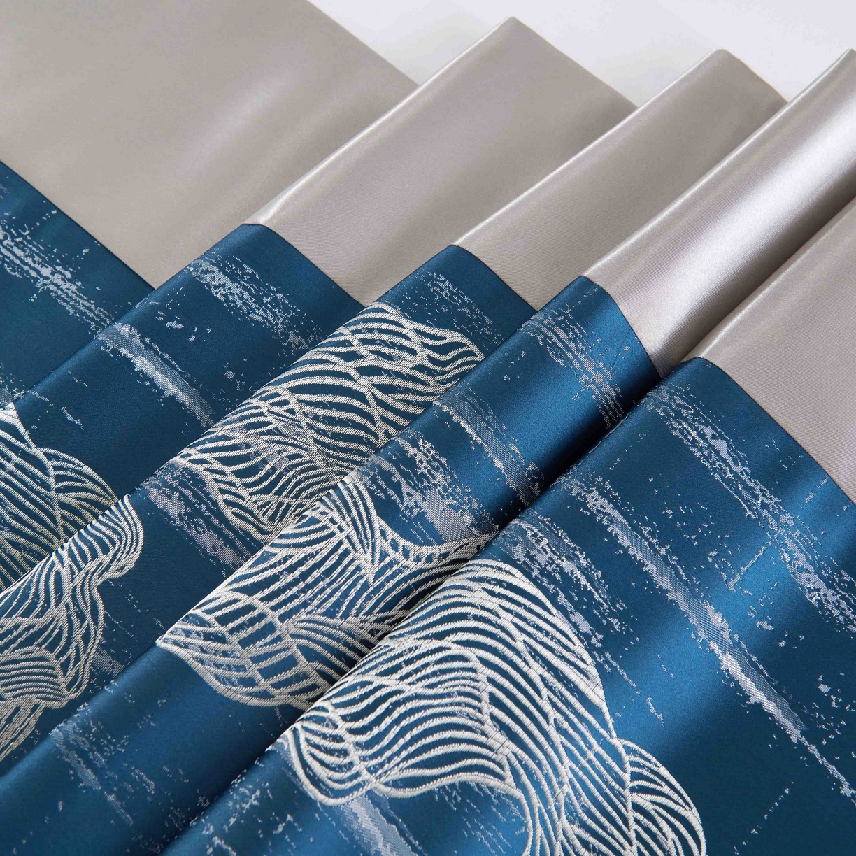 91家纺网 家纺一手货源 找家纺 澜昕 酒店民宿床尾巾床旗轻奢抱枕套床盖 混天绫蓝色