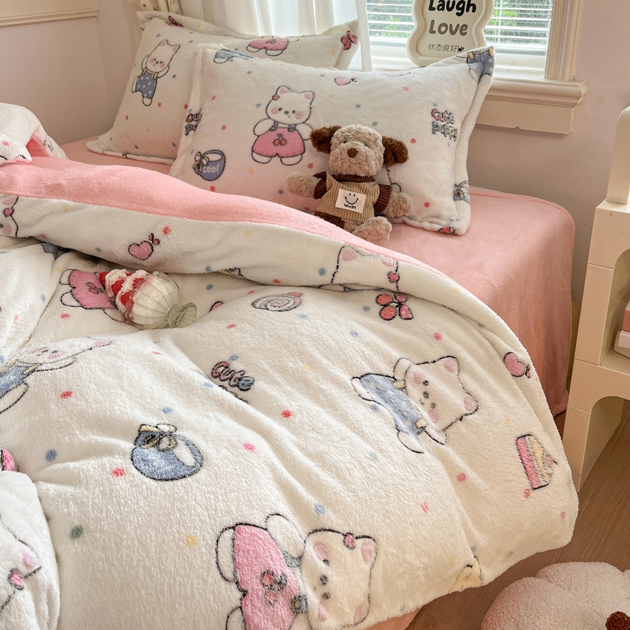 91家纺网 家纺一手货源 找家纺 川悦生活2025新款立体雪花绒印花大床四件套系列二场景二 派对西高地