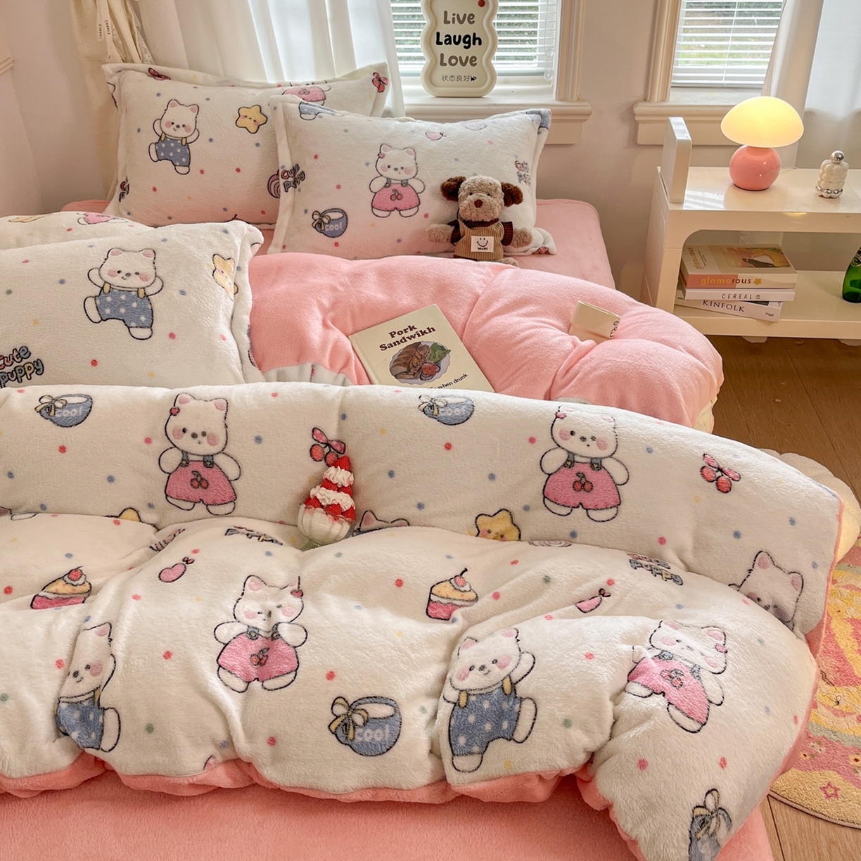 91家纺网 家纺一手货源 找家纺 川悦生活2025新款立体雪花绒印花大床四件套系列二场景二 派对西高地