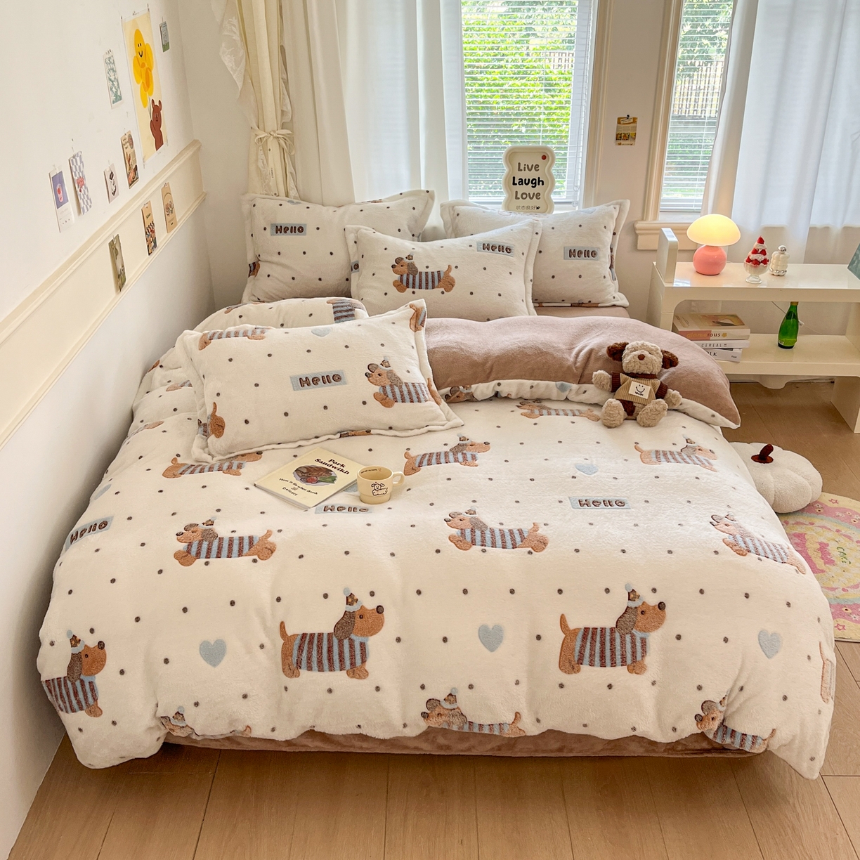 91家纺网 家纺一手货源 找家纺 川悦生活2025新款立体雪花绒印花大床四件套系列二场景二 腊肠小点