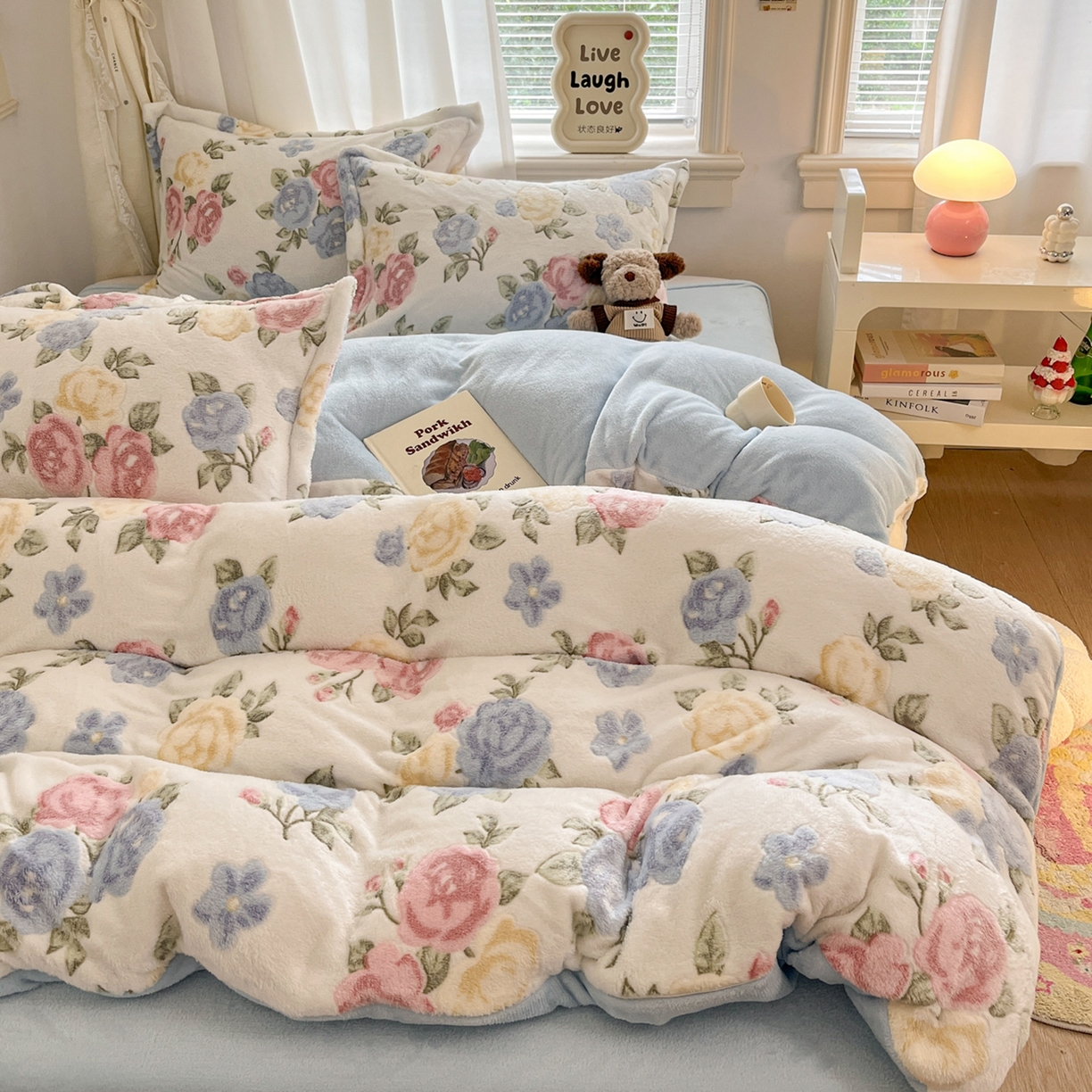 91家纺网 家纺一手货源 找家纺 川悦生活2025新款立体雪花绒印花大床四件套系列二场景二 西柚花花