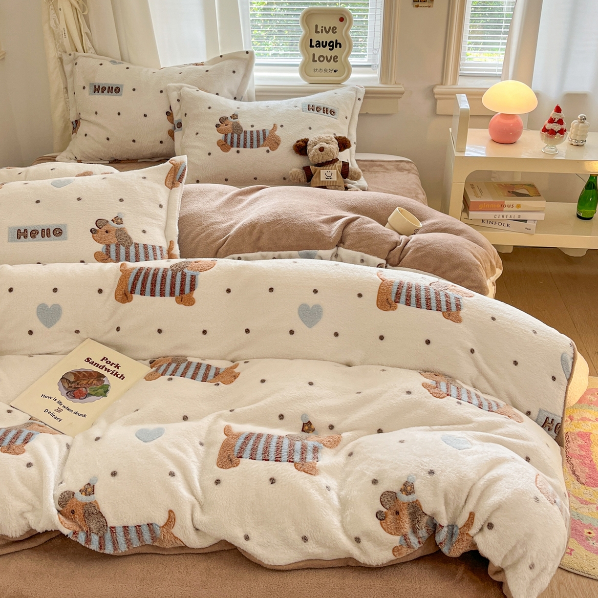 91家纺网 家纺一手货源 找家纺 川悦生活2025新款立体雪花绒印花大床四件套系列二场景二 腊肠小点