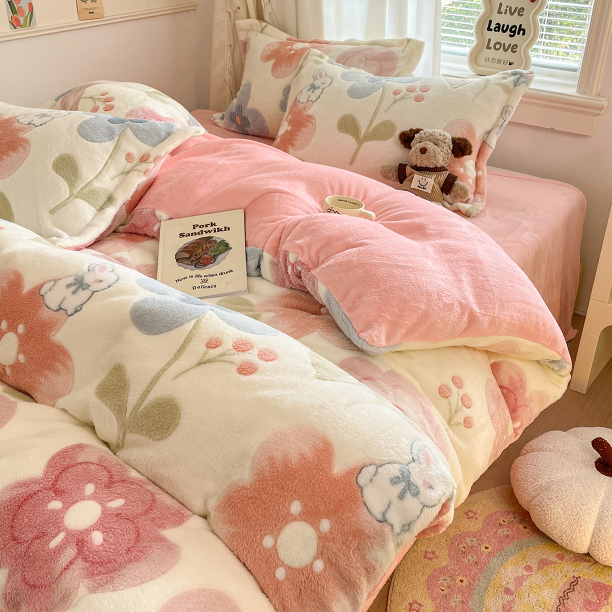 91家纺网 家纺一手货源 找家纺 川悦生活2025新款立体雪花绒印花大床四件套系列二场景二 半眠小兔