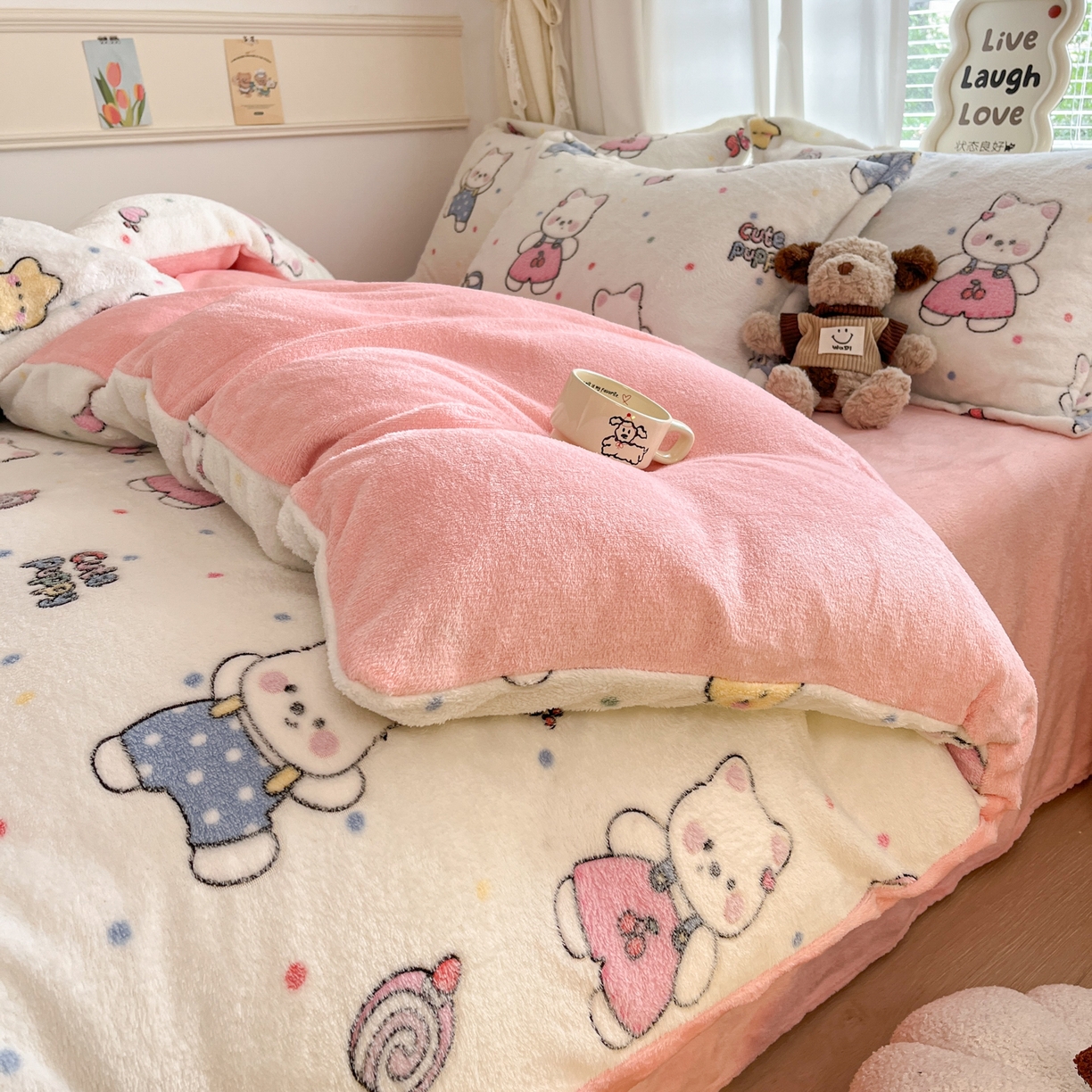 91家纺网 家纺一手货源 找家纺 川悦生活2025新款立体雪花绒印花大床四件套系列二场景二 派对西高地