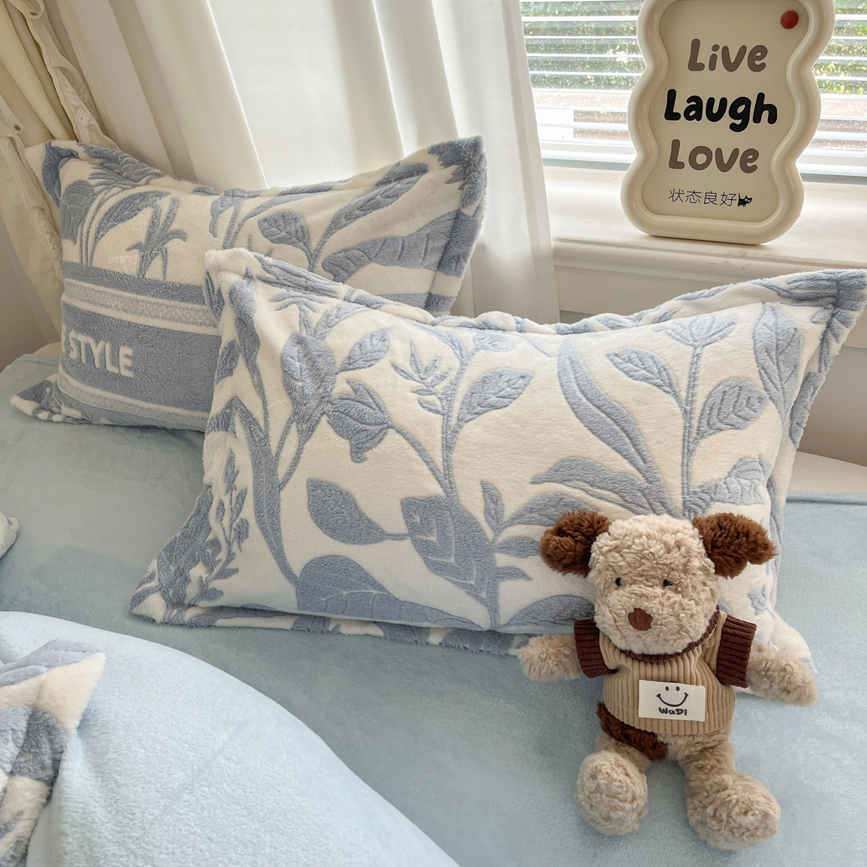 91家纺网 家纺一手货源 找家纺 川悦生活2025新款立体雪花绒印花大床四件套系列二场景二 月桂-蓝