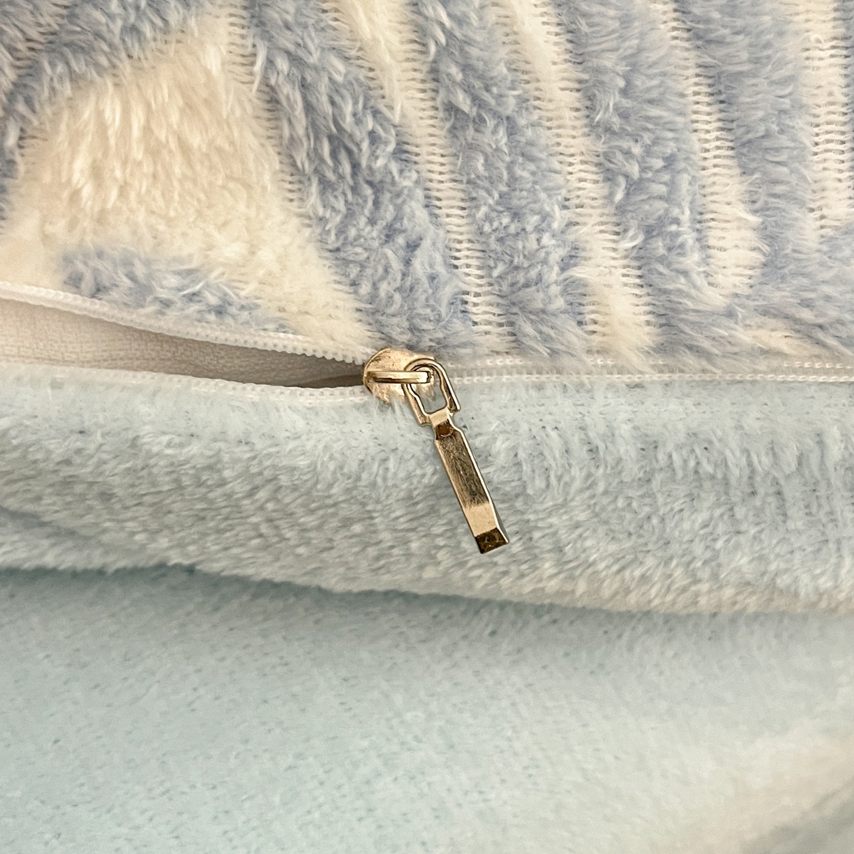 91家纺网 家纺一手货源 找家纺 川悦生活2025新款立体雪花绒印花大床四件套系列二场景二 月桂-蓝