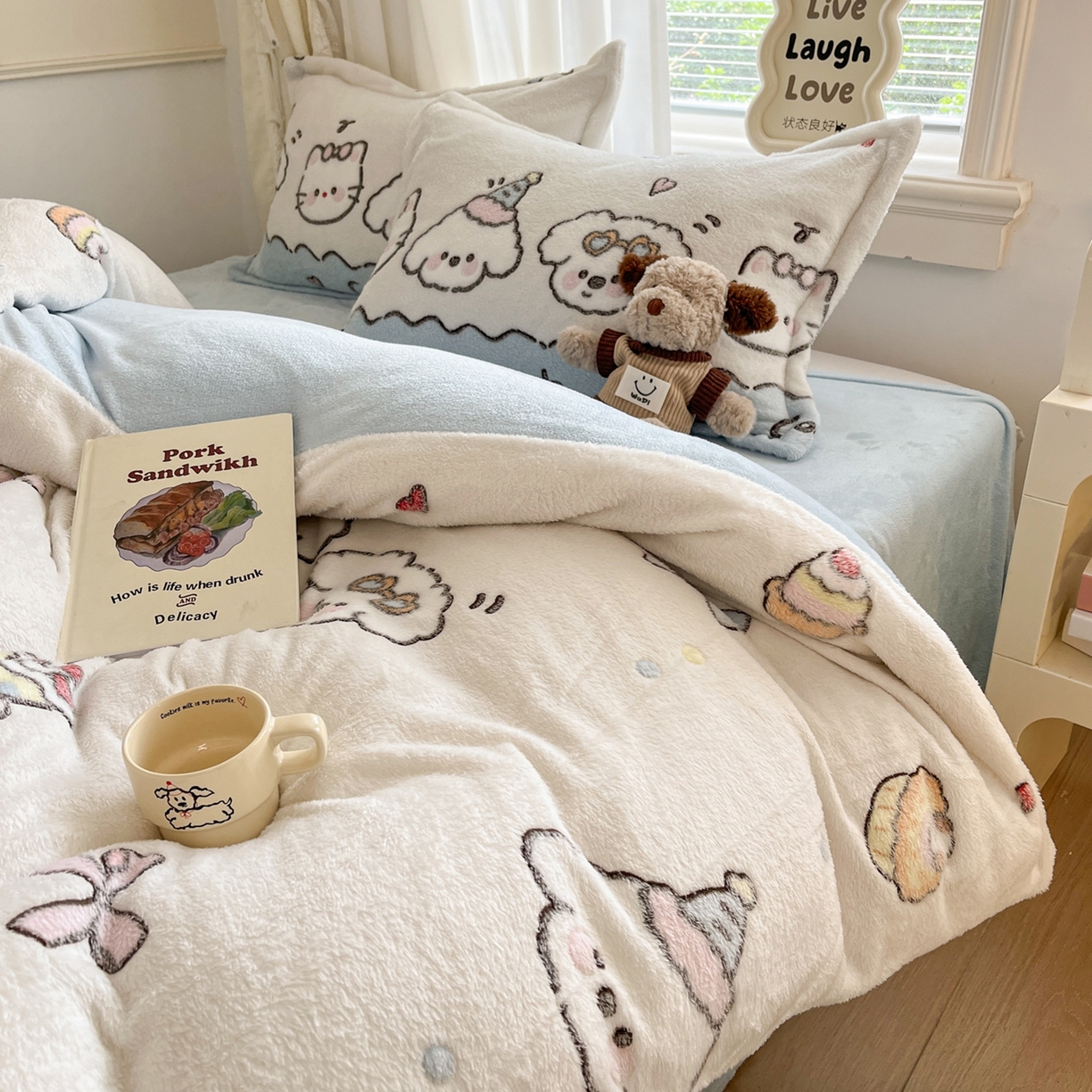 91家纺网 家纺一手货源 找家纺 川悦生活2025新款立体雪花绒印花大床四件套系列二场景二 快乐派对