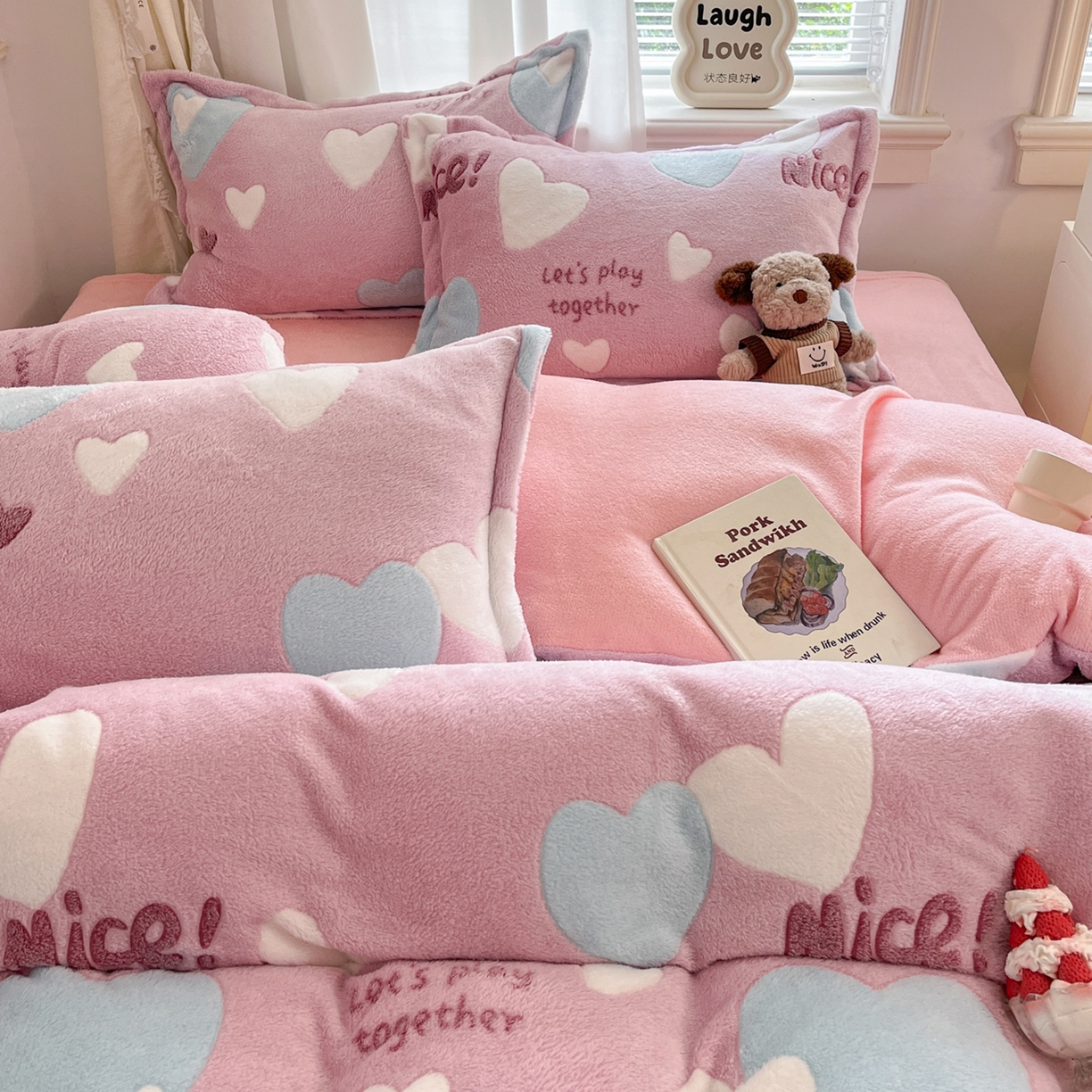 91家纺网 家纺一手货源 找家纺 川悦生活2025新款立体雪花绒印花大床四件套系列二场景二 心心物语