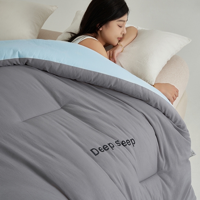 91家纺网 家纺一手货源 找家纺 闲鱼家纺 2025新款某朵同款深睡眠2.0冬被被子被芯 浅灰+克莱因蓝