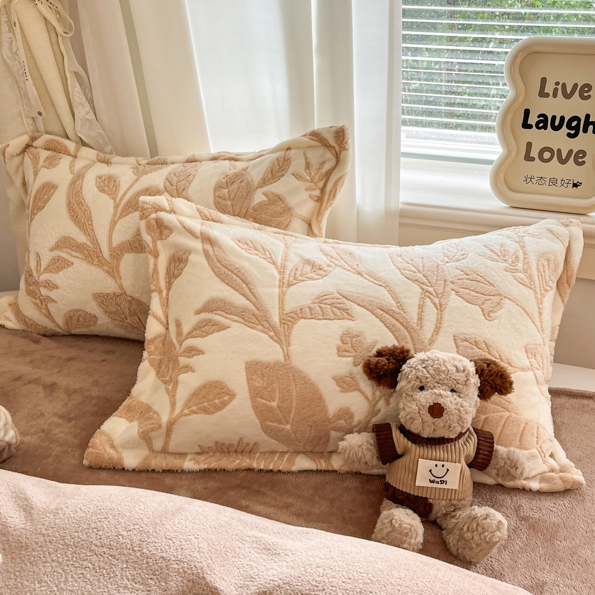 91家纺网 家纺一手货源 找家纺 川悦生活2025新款立体雪花绒印花大床四件套系列二场景二 月桂-浅咖