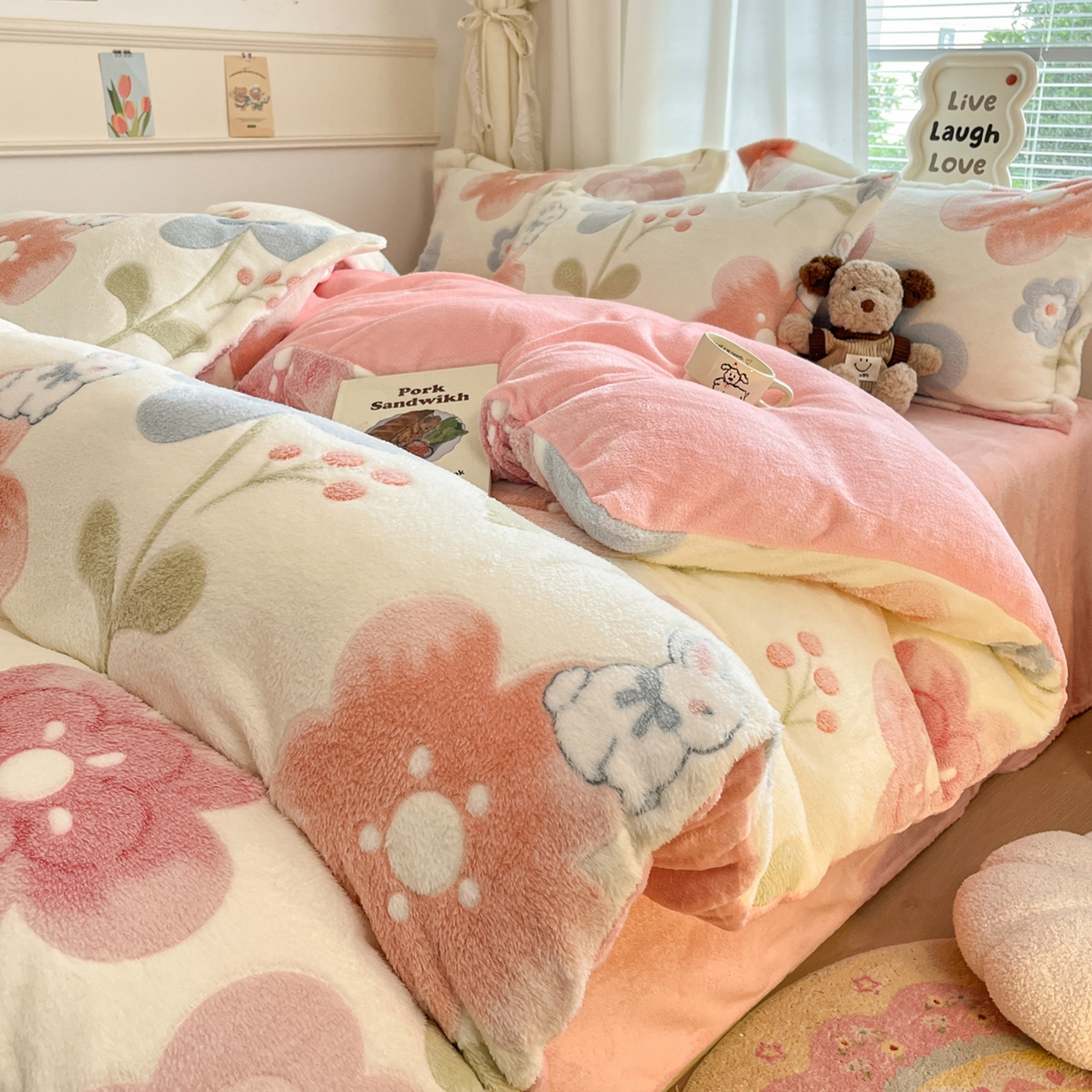 川悦生活2025新款立体雪花绒印花大床四件套系列二场景二 半眠小兔