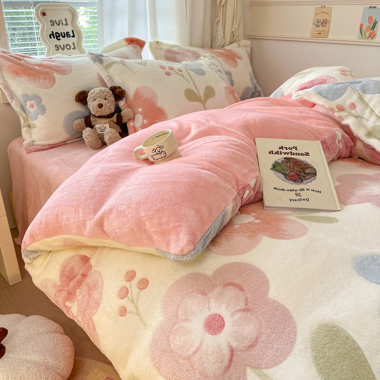 91家纺网 家纺一手货源 找家纺 川悦生活2025新款立体雪花绒印花大床四件套系列二场景二 半眠小兔