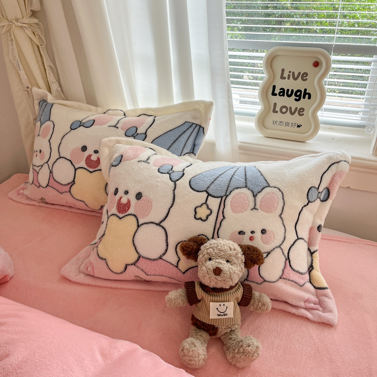 91家纺网 家纺一手货源 找家纺 川悦生活2025新款立体雪花绒印花大床四件套系列二场景二 樱桃小兔