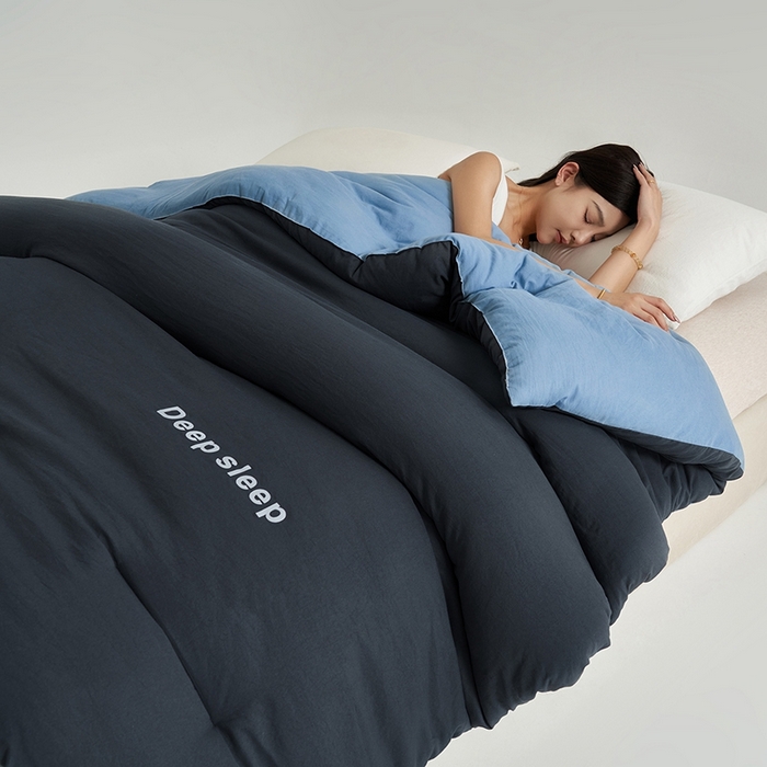 91家纺网 家纺一手货源 找家纺 闲鱼家纺 2025新款某朵同款深睡眠2.0冬被被子被芯 深灰+普鲁士蓝