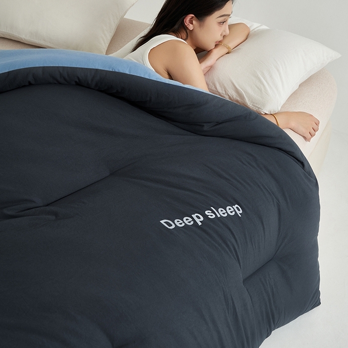 91家纺网 家纺一手货源 找家纺 闲鱼家纺 2025新款某朵同款深睡眠2.0冬被被子被芯 深灰+普鲁士蓝