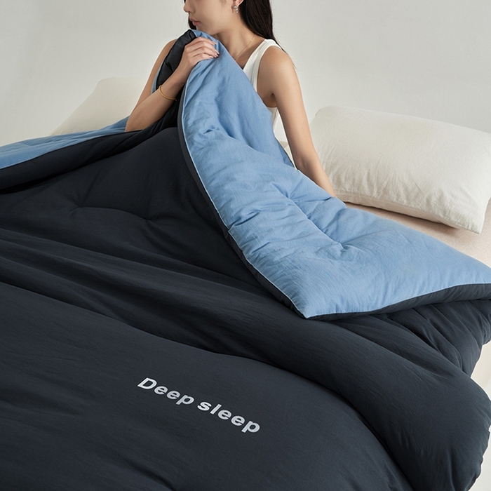 91家纺网 家纺一手货源 找家纺 闲鱼家纺 2025新款某朵同款深睡眠2.0冬被被子被芯 深灰+普鲁士蓝