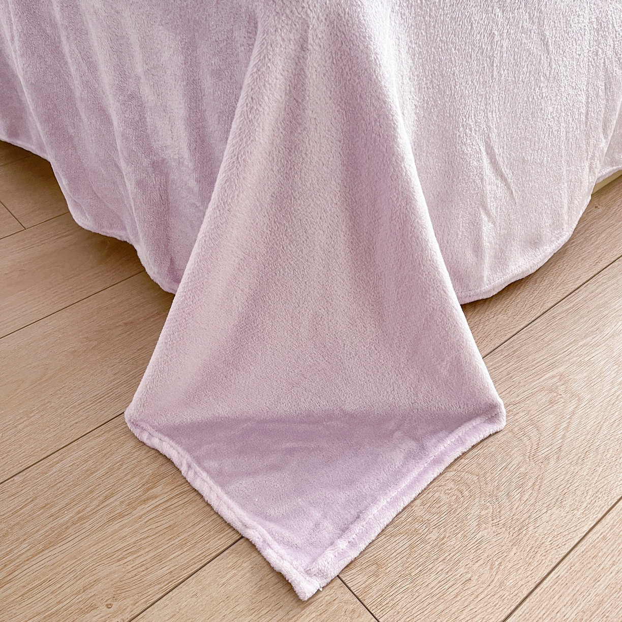 91家纺网 家纺一手货源 找家纺 川悦生活2025新款立体雪花绒印花大床四件套系列二场景二 香芋花田