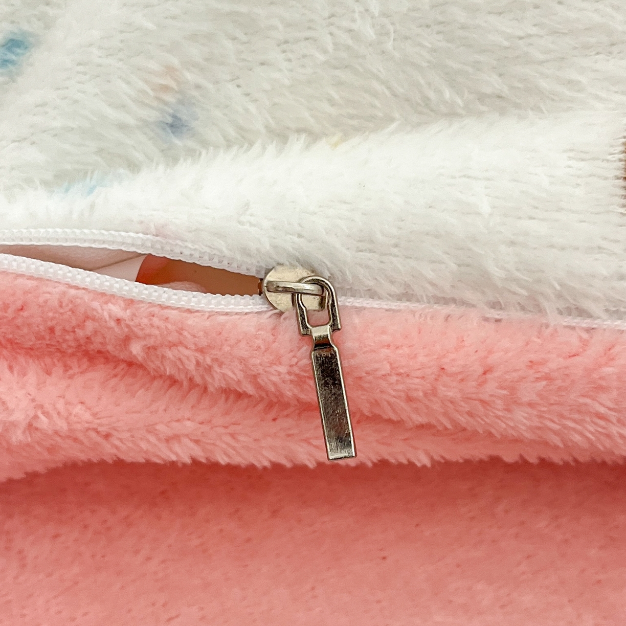 91家纺网 家纺一手货源 找家纺 川悦生活2025新款立体雪花绒印花大床四件套系列二场景二 幸福奶旺