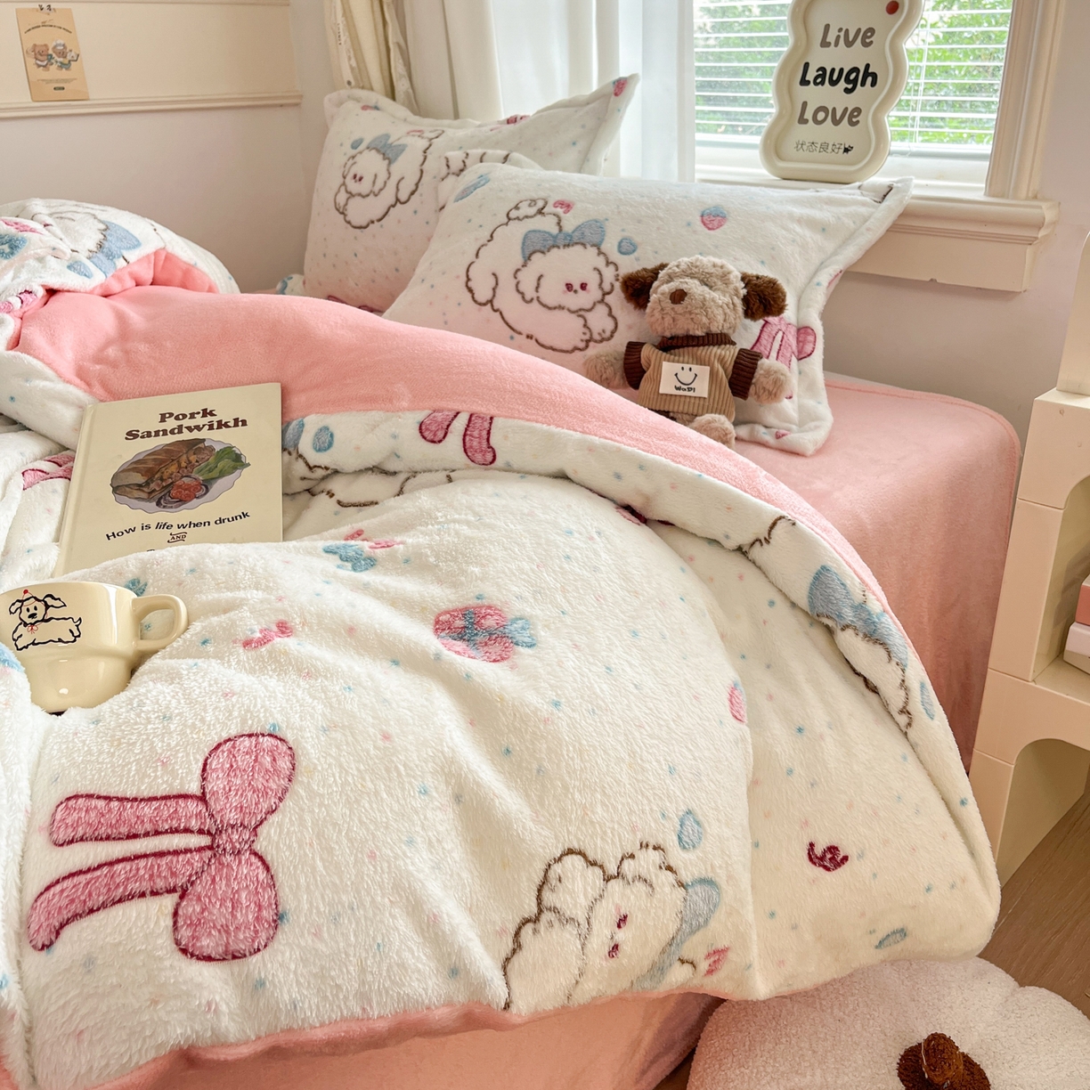 91家纺网 家纺一手货源 找家纺 川悦生活2025新款立体雪花绒印花大床四件套系列二场景二 幸福奶旺