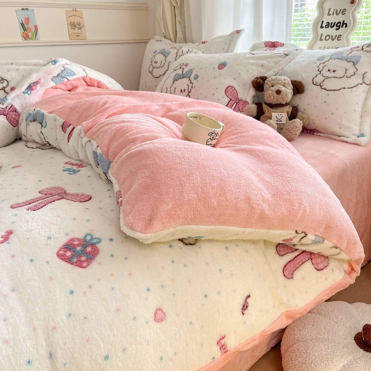 91家纺网 家纺一手货源 找家纺 川悦生活2025新款立体雪花绒印花大床四件套系列二场景二 幸福奶旺