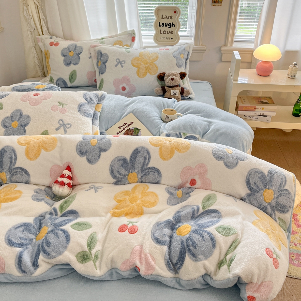 91家纺网 家纺一手货源 找家纺 川悦生活2025新款立体雪花绒印花大床四件套系列二场景二 半暖花朵