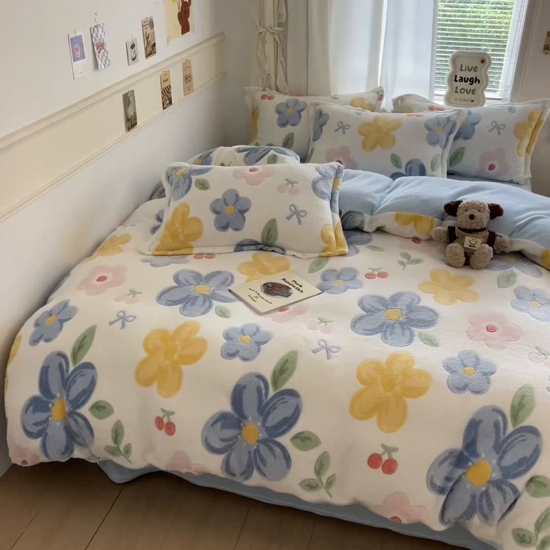 91家纺网 家纺一手货源 找家纺 川悦生活2025新款立体雪花绒印花大床四件套系列二场景二 半暖花朵