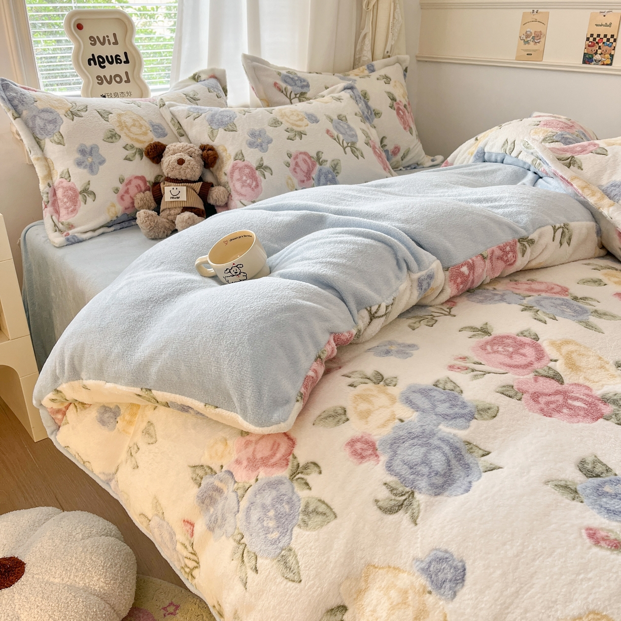 91家纺网 家纺一手货源 找家纺 川悦生活2025新款立体雪花绒印花大床四件套系列二场景二 西柚花花