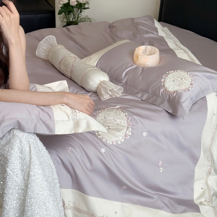 91家纺网 家纺一手货源 找家纺 鹿班家居2025新款秋冬100S长绒棉精密刺绣系列——浅梦落樱(标准会员-20） 紫色