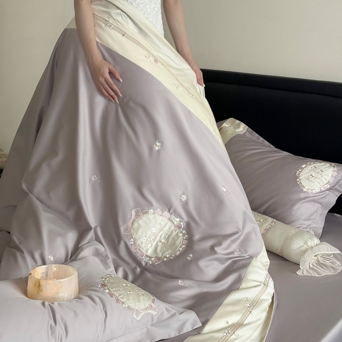 91家纺网 家纺一手货源 找家纺 鹿班家居2025新款秋冬100S长绒棉精密刺绣系列——浅梦落樱(标准会员-20） 紫色