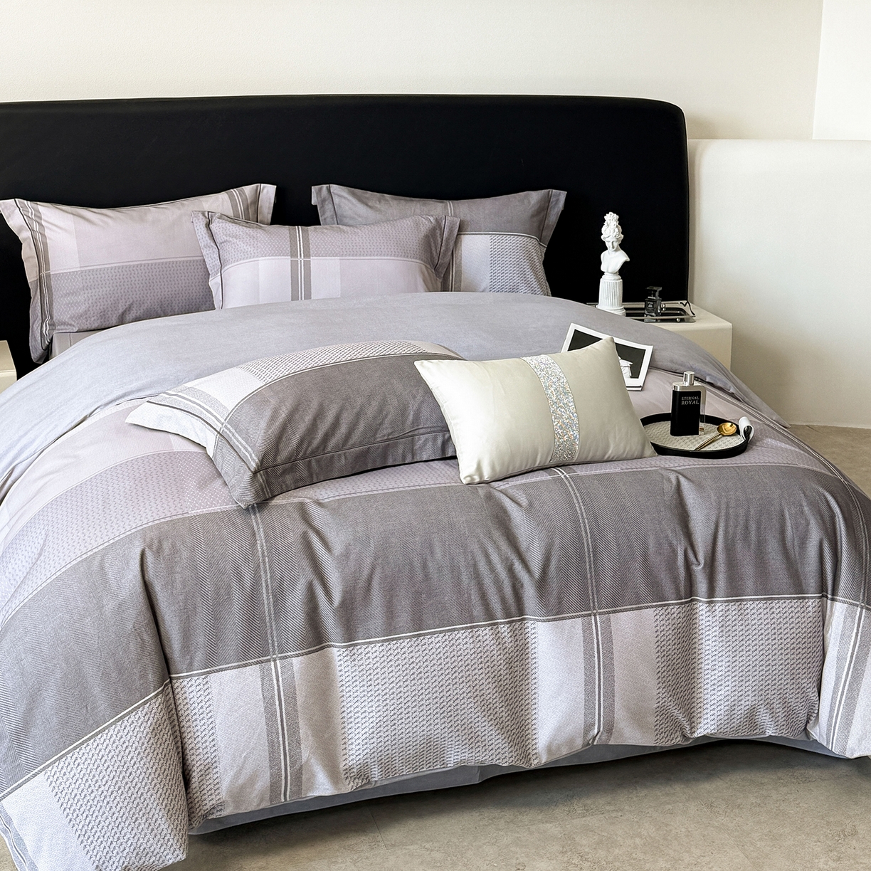 91家纺网 家纺一手货源 找家纺 清雅福2025新款A类全棉磨毛数码印花四件套 彼斯堡·灰