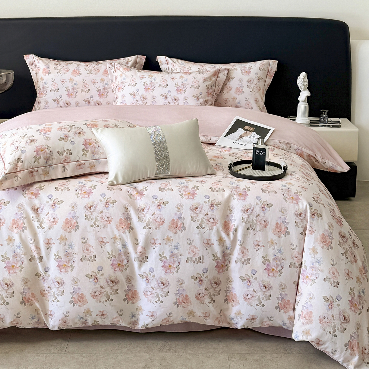 91家纺网 家纺一手货源 找家纺 清雅福2025新款A类全棉磨毛数码印花四件套 花屿间·粉