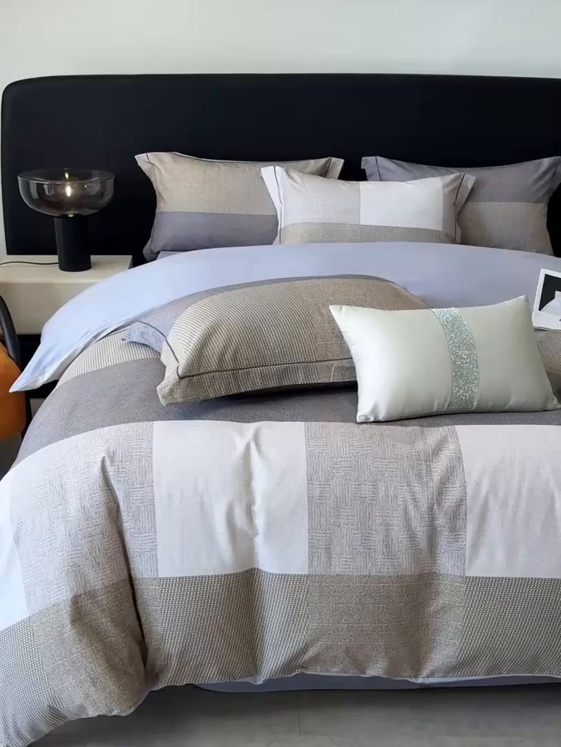 91家纺网 家纺一手货源 找家纺 清雅福2025新款A类全棉磨毛数码印花四件套 杰弗里·黄灰